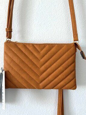 Isabelle Quilted Chevron Crossbody Bag Wristlet Clutch Cognac Brown NWT